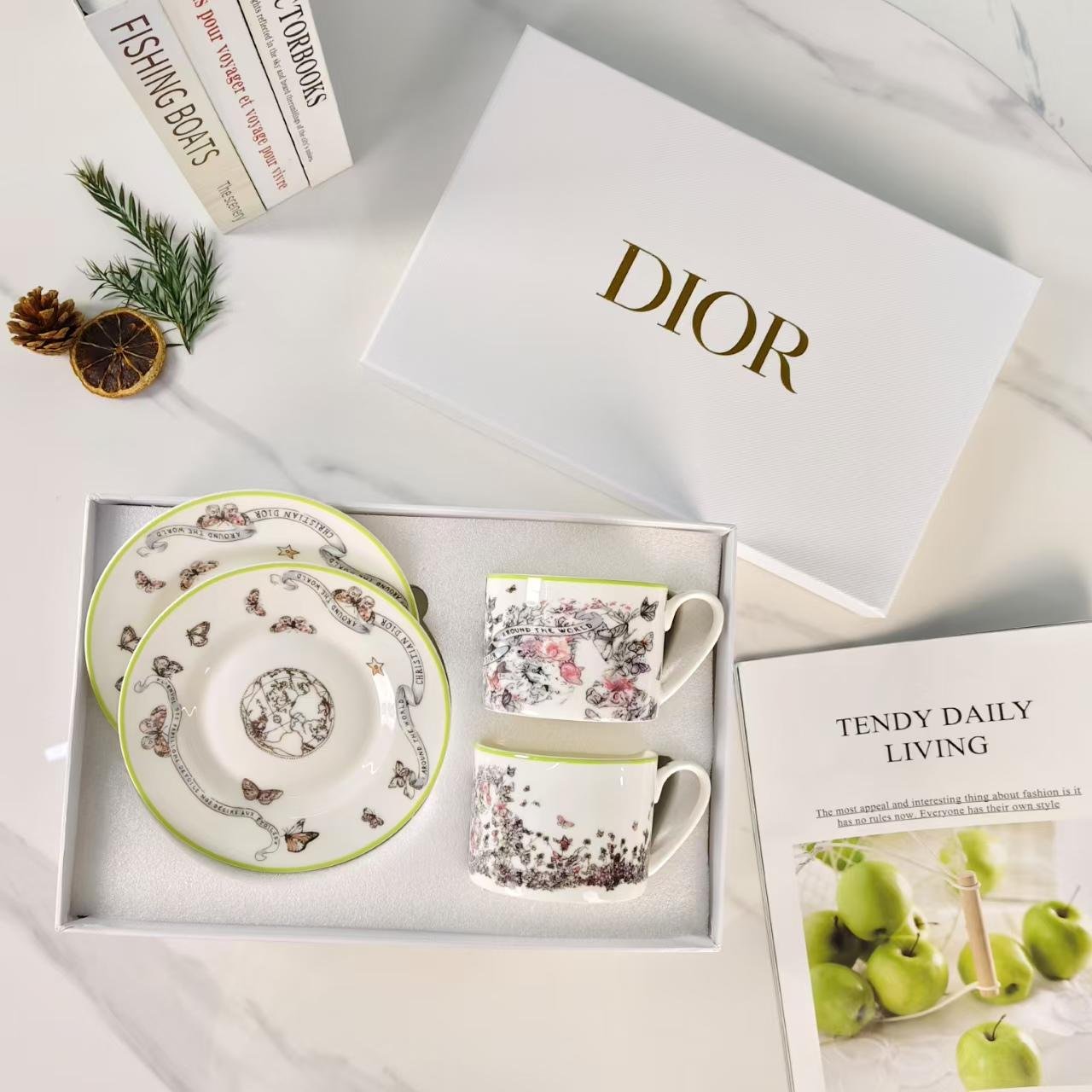 cup setÂ of two tea cups with saucers - Dior Cups | Aleppo Gift UAE